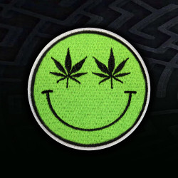 Parche de velcro / hierro bordado con ojos de cannabis de Halloween Smile